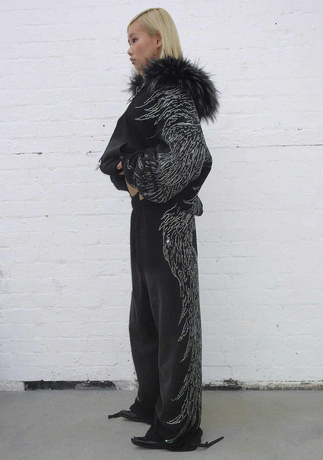 FALLEN RHINESTONE OVERSIZED SWEATPANTS WASHED BLACK - Image 8