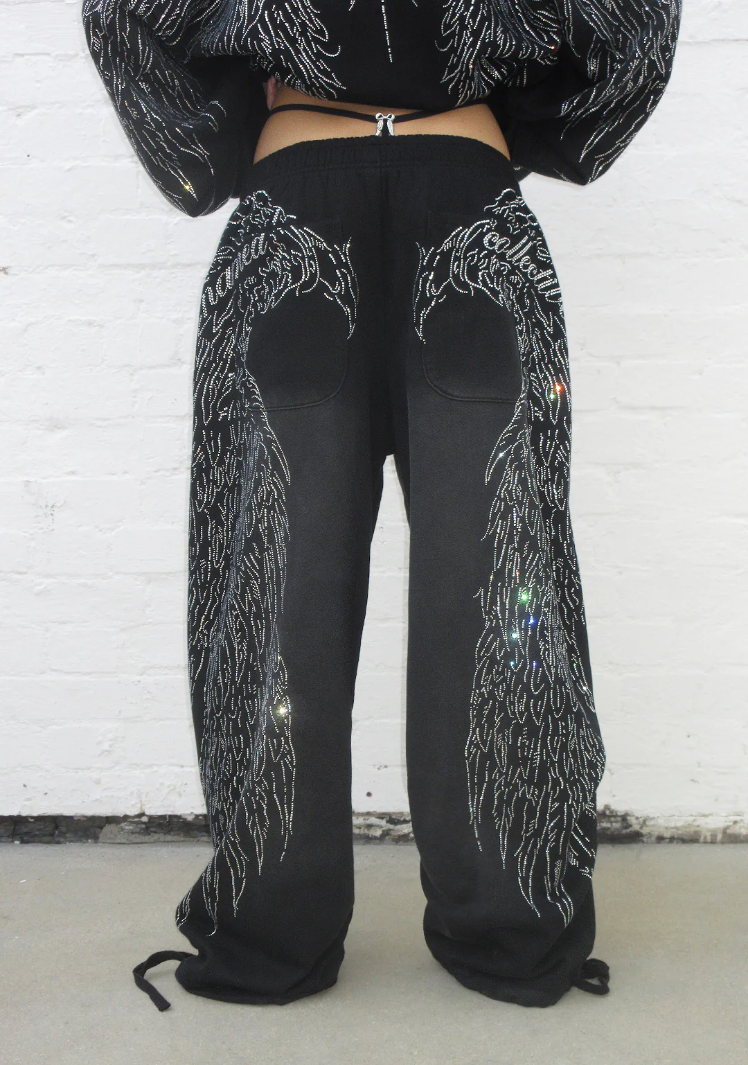 FALLEN RHINESTONE OVERSIZED SWEATPANTS WASHED BLACK - Image 9