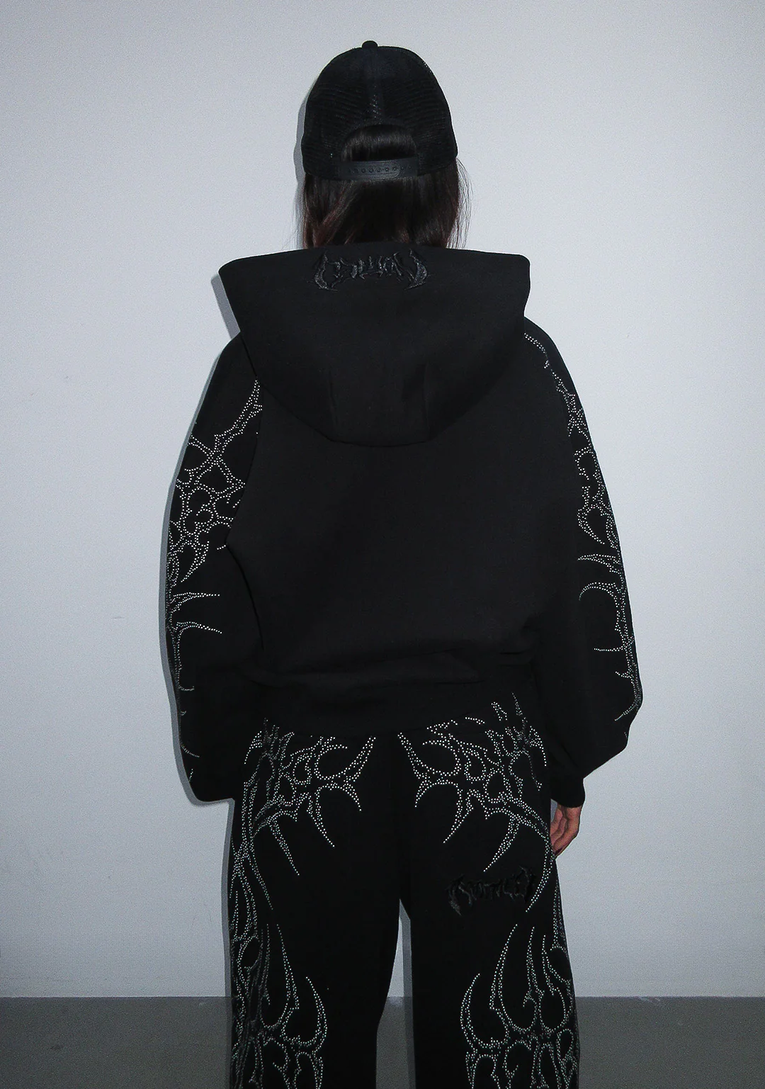 HAUNT STUDDED ZIP HOODIE BLACK - Image 4