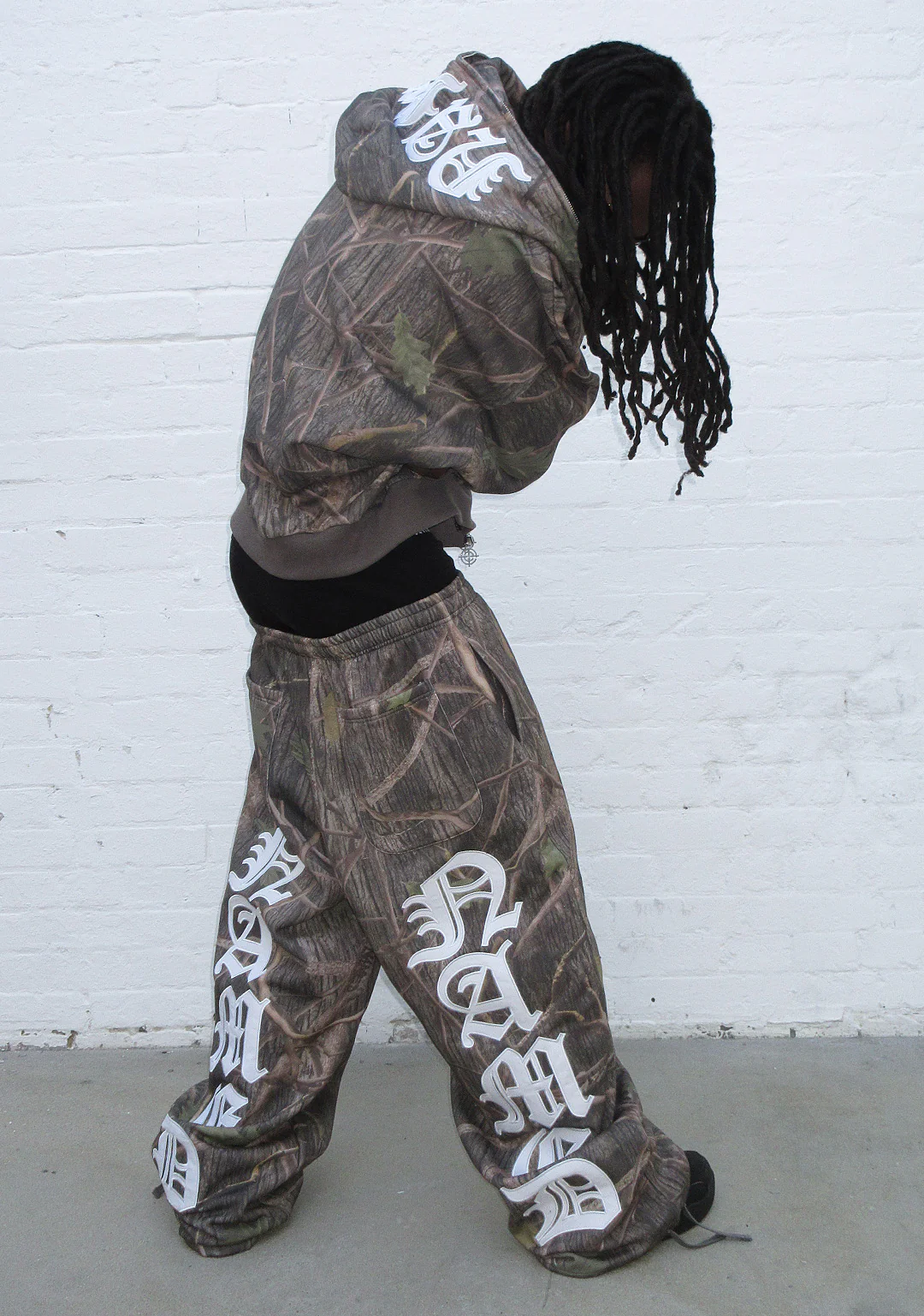 MISSION OVERSIZED SWEATPANTS TREE CAMO - Image 5