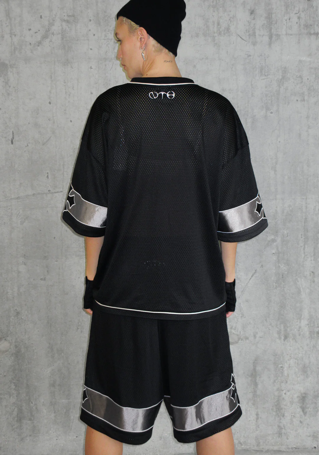 Nth ACTIVE AIRTEX MESH OVERSIZED SHORTS BLACK - Image 5