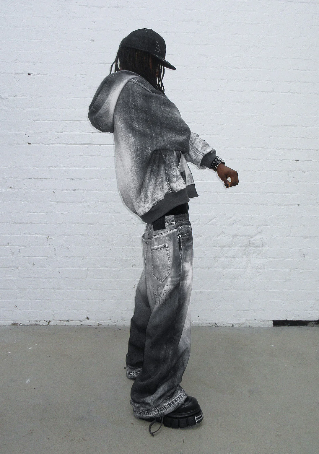 OFF GRID DENIM EFFECT ZIP HOODIE WASHED BLACK - Image 3