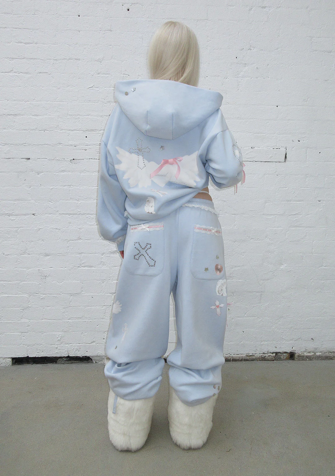 WHISPER OVERSIZED SWEATPANTS BABY BLUE - Image 4