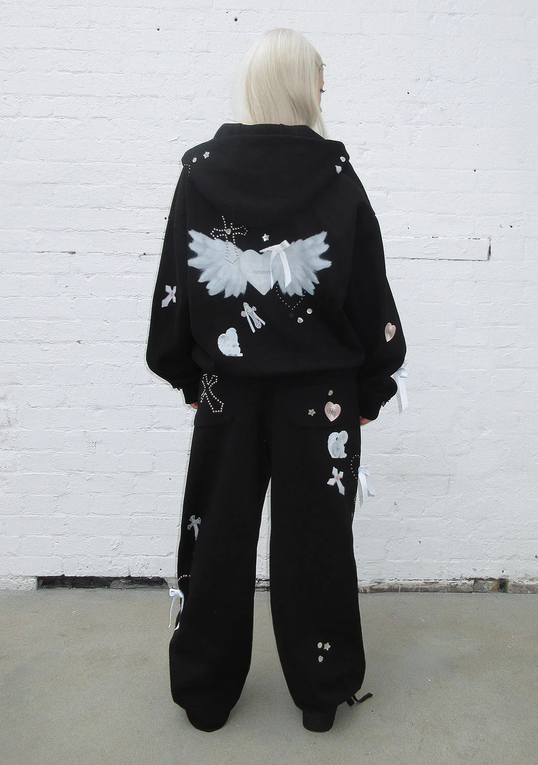 WHISPER OVERSIZED SWEATPANTS BLACK - Image 3